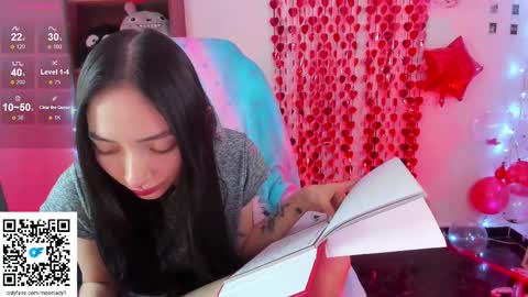 Snapshot of moonlady_ chatting on February 24, 11:19 pm MOON online show from February 24, 11:19 pm