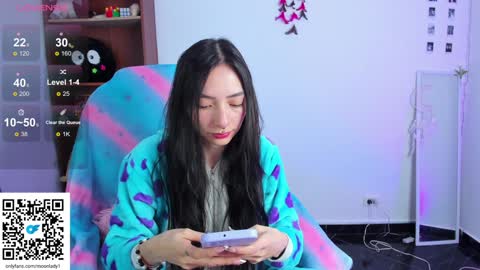 Snapshot of moonlady_ chatting on January 27, 2:31 am MOON online show from January 27, 2:31 am