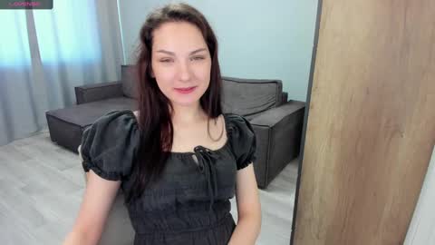 moonmila23 online show from March 1, 5:09 am