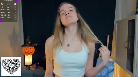 Eva online show from October 31, 7:51 pm