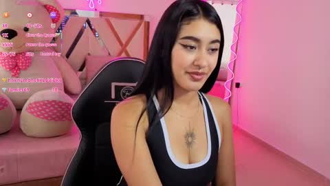 Snapshot of moonshine_tay chatting on September 15, 7:43 pm Moon online show from September 15, 7:43 pm