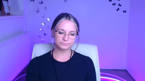 Susanna online show from January 18, 12:45 pm