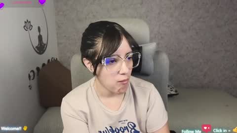 Snapshot of moonwoman_ chatting on January 9, 3:15 am Moon Woman online show from January 9, 3:15 am