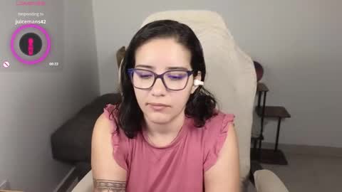 Snapshot of moonwoman_ chatting on October 30, 6:05 am Moon Woman online show from October 30, 6:05 am