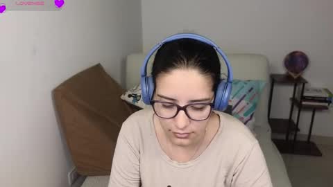 Moon Woman online show from January 13, 4:29 am