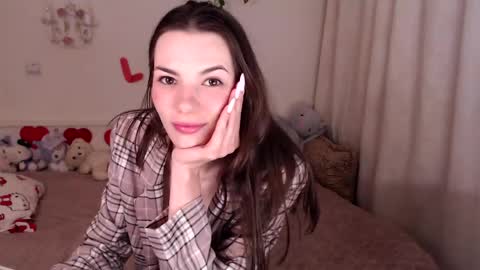 moore_alice online show from June 1, 8:43 pm