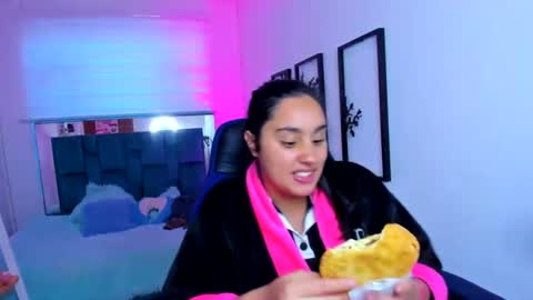 morena_rodriguez_9 online show from October 14, 10:01 pm