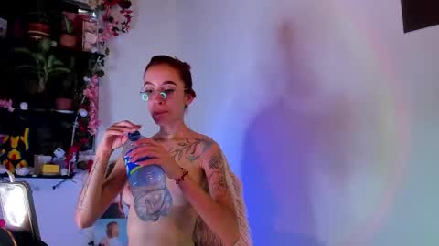 Megaan Castillo online show from September 16, 6:27 pm