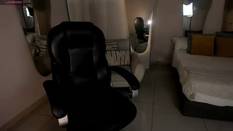 Morgan Hicks online show from January 7, 8:01 pm