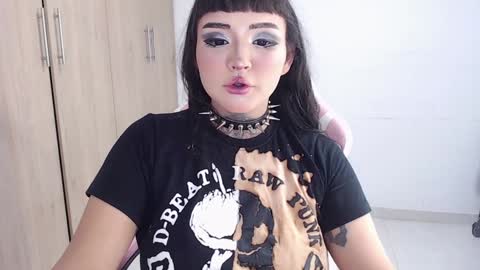 Snapshot of morganmoon1 chatting on December 26, 6:19 am Morgan Moon online show from December 26, 6:19 am