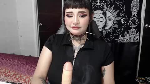 Snapshot of morganmoon1 chatting on October 25, 10:16 pm Morgan Moon online show from October 25, 10:16 pm