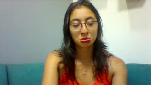 moritha2397 online show from May 7, 10:46 pm
