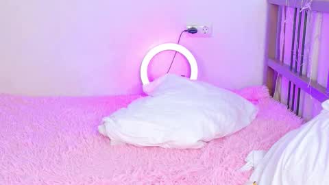 Emilia online show from March 5, 4:08 am