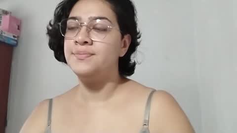 Elizabeth online show from September 13, 5:21 pm