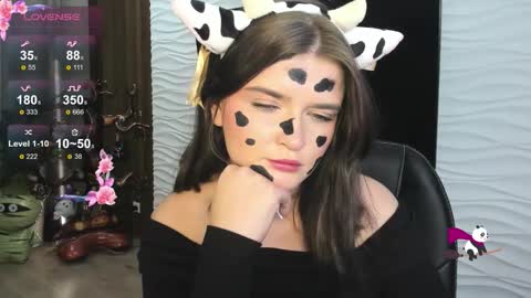 Snapshot of morygirl chatting on October 31, 5:50 pm mori online show from October 31, 5:50 pm