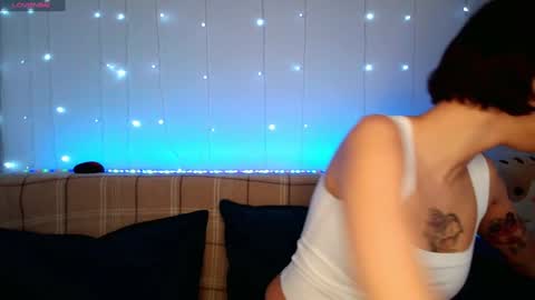 Snapshot of moto_ponchik chatting on January 31, 9:05 am Kris online show from January 31, 9:05 am