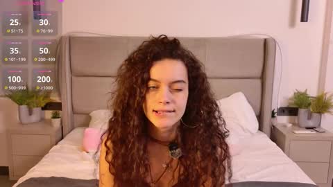 Luna online show from February 22, 9:05 pm