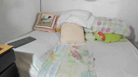 mrs_mommy online show from September 8, 7:24 pm