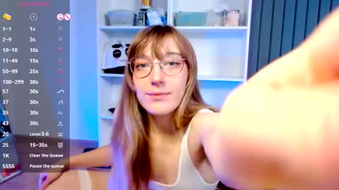Snapshot of mrs_squirtling chatting on September 12, 3:40 am Barbie online show from September 12, 3:40 am
