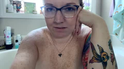 mrsbeachbumm online show from December 27, 8:07 pm