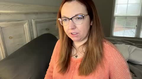 mrsbeachbumm online show from January 19, 2:49 pm