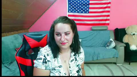 mrsbutterfly25 online show from June 1, 7:48 pm