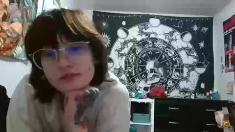 MrsEmilyRose online show from October 14, 2:03 am