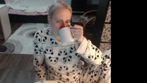 Sasha online show from April 1, 2:12 am