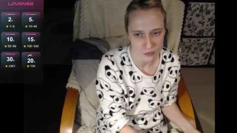 Snapshot of mrsluck chatting on January 5, 1:13 am Sasha online show from January 5, 1:13 am