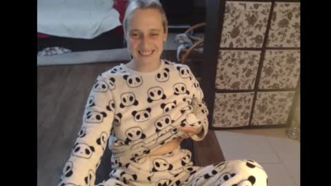 Snapshot of mrsluck chatting on September 19, 5:01 pm Sasha online show from September 19, 5:01 pm