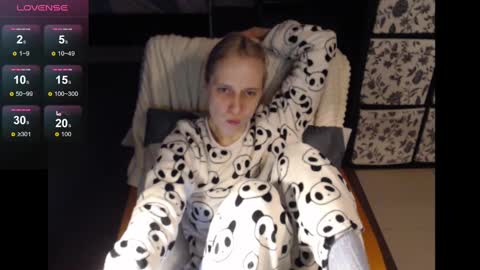 Snapshot of mrsluck chatting on February 10, 1:14 am Sasha online show from February 10, 1:14 am