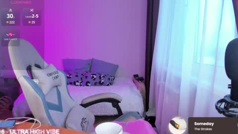 Snapshot of ms_allison chatting on January 11, 10:51 am Allison online show from January 11, 10:51 am