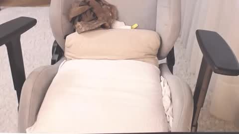 Snapshot of ms_hot_milf chatting on October 29, 11:25 am Tips are the best compliments dont forget to add in fav online show from October 29, 11:25 am