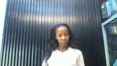 ms_luxe online show from February 9, 3:03 pm