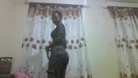 ms_luxe online show from December 16, 7:20 pm