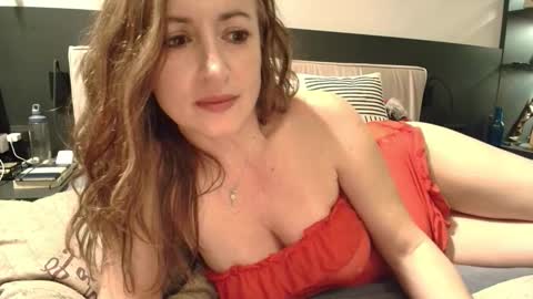 Melanie online show from November 29, 4:44 pm