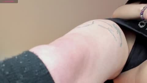 Snapshot of ms_pickless chatting on December 18, 5:00 pm Annabelle  online show from December 18, 5:00 pm