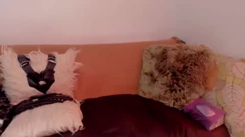 Snapshot of msjustine4u chatting on February 25, 3:41 pm Miss Justine online show from February 25, 3:41 pm