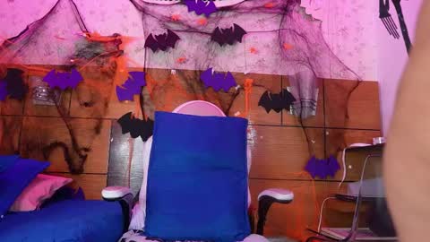 Snapshot of mssburbuja chatting on October 25, 3:25 am Manuela online show from October 25, 3:25 am