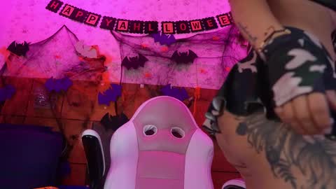 Snapshot of mssburbuja chatting on October 17, 3:21 am Manuela online show from October 17, 3:21 am