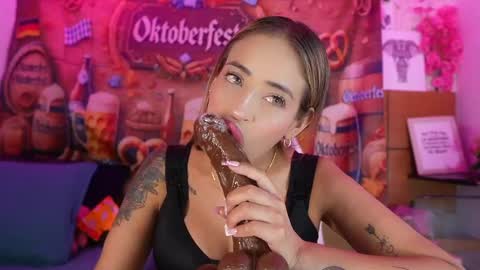 Snapshot of mssburbuja chatting on September 26, 4:21 am Manuela online show from September 26, 4:21 am