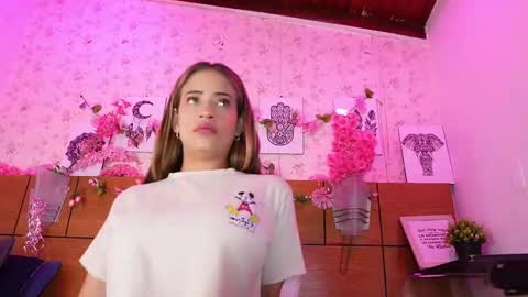 Snapshot of mssburbuja chatting on September 20, 3:27 am Manuela online show from September 20, 3:27 am