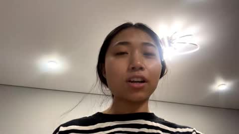 Mia online show from February 19, 10:04 am