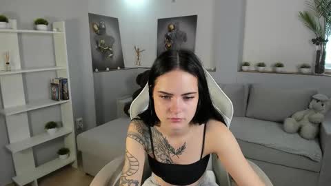 Mila online show from September 16, 5:15 am