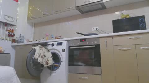 Snapshot of musclesqueen chatting on January 14, 11:48 pm MusclesQueen online show from January 14, 11:48 pm