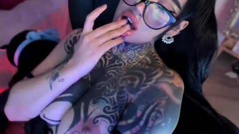 blackmuse online show from October 25, 1:02 am