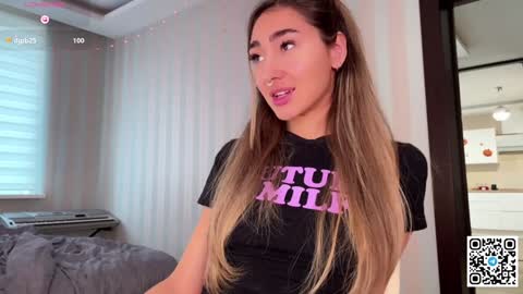 Snapshot of museleks chatting on December 2, 9:43 am Aleksa online show from December 2, 9:43 am