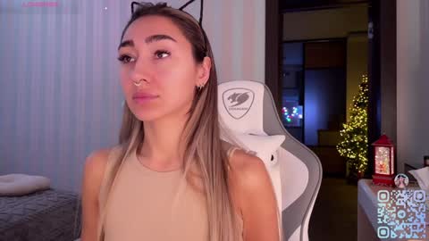 Snapshot of museleks chatting on January 6, 4:36 am Aleksa online show from January 6, 4:36 am