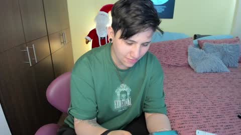 Snapshot of musicayluna chatting on January 6, 12:16 am VALENTINA Luna  online show from January 6, 12:16 am