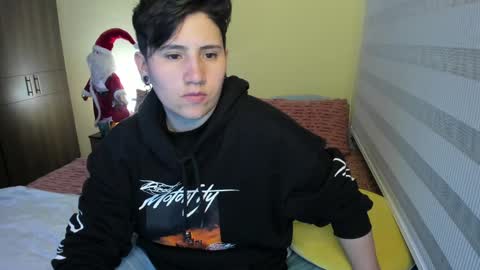 Snapshot of musicayluna chatting on January 2, 5:57 am VALENTINA Luna  online show from January 2, 5:57 am